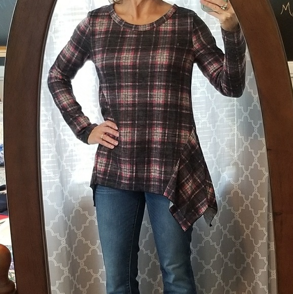 NWT Long sleeve sharkbite pullover black pink - Picture 4 of 8